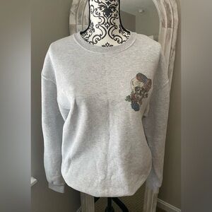 Jerzees Heather Gray Sweatshirt with Artistic Skull and Floral Motif size Medium